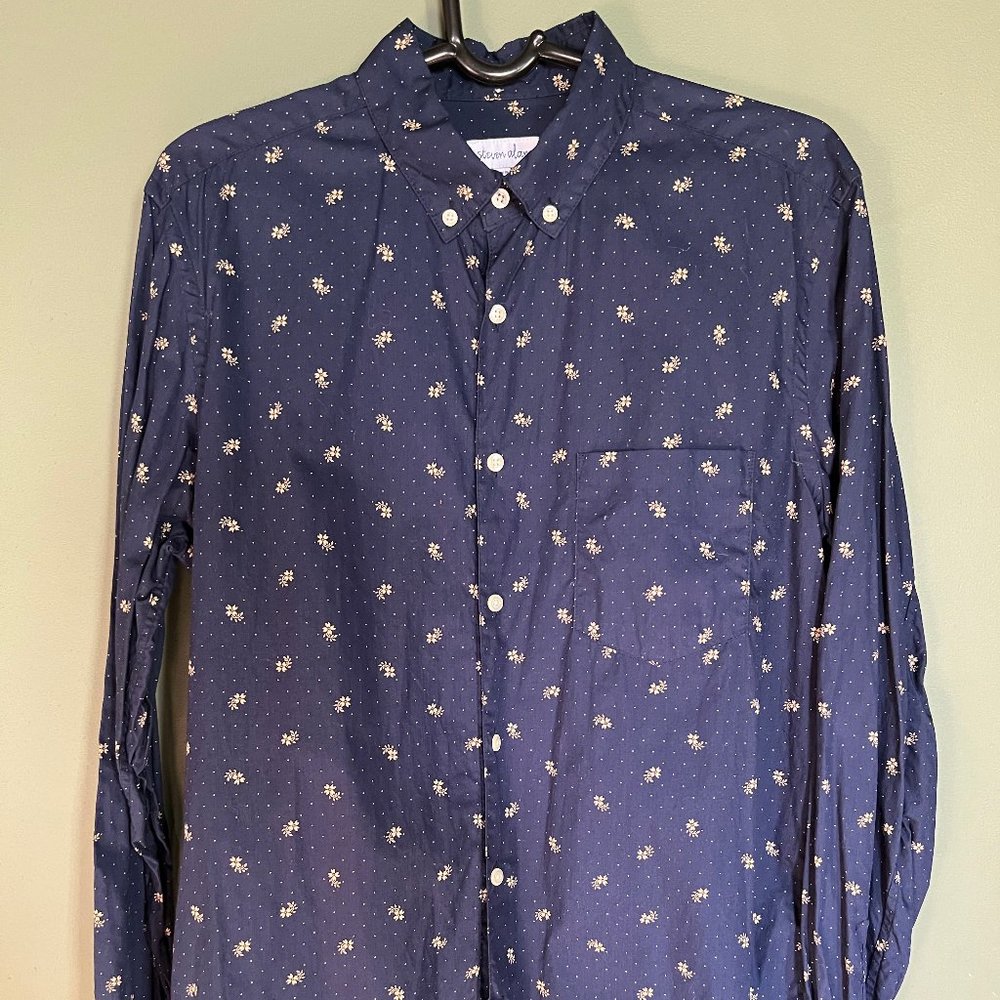 Steven Alan Men's Medium Dark Blue Shirt with a gold flower pattern